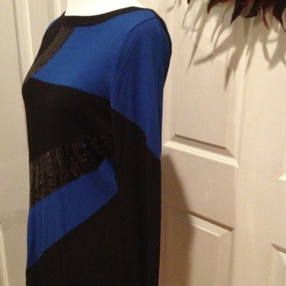 🎉🎈HOST PICK🎈🎉 INC tunic with sequins - Picture 3 of 4